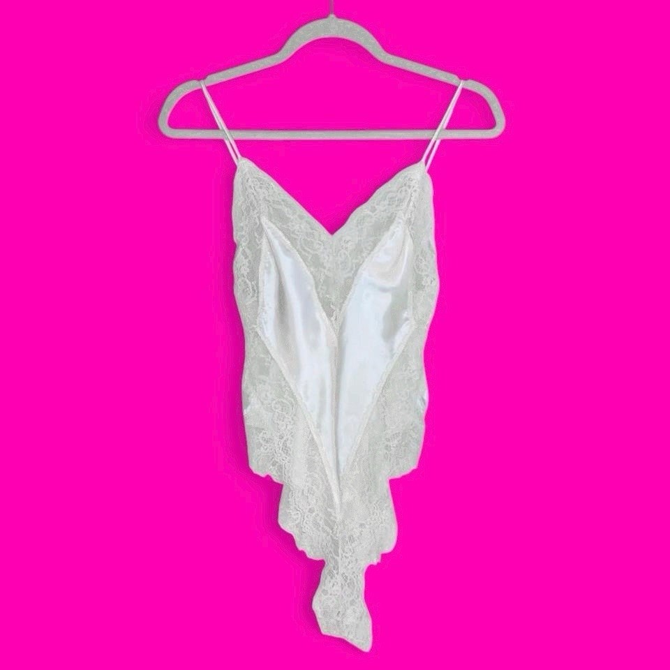 Vintage 90’s Ms. Leslee White Lace Sexy Lingerie Sleeveless Bodysuit
