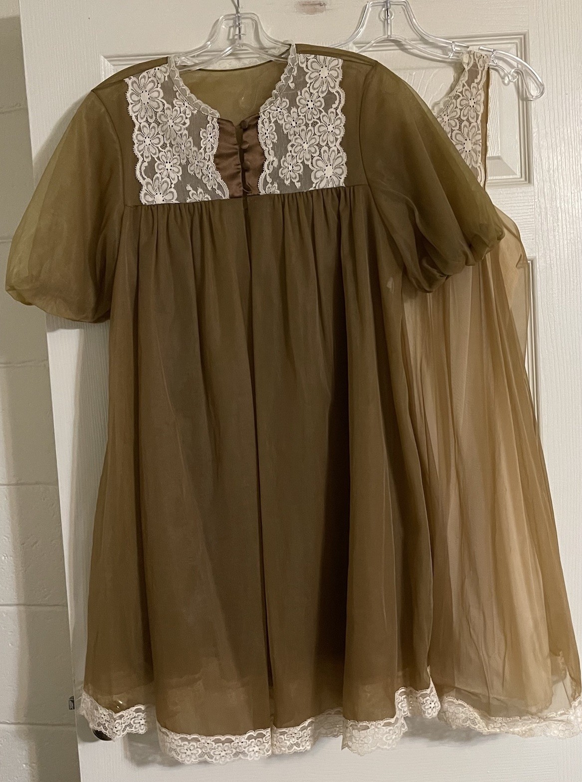 Vintage Vanity Fair Peignoir Set Robe Gown Women’s Sz S Mocha Brown Double Nylon