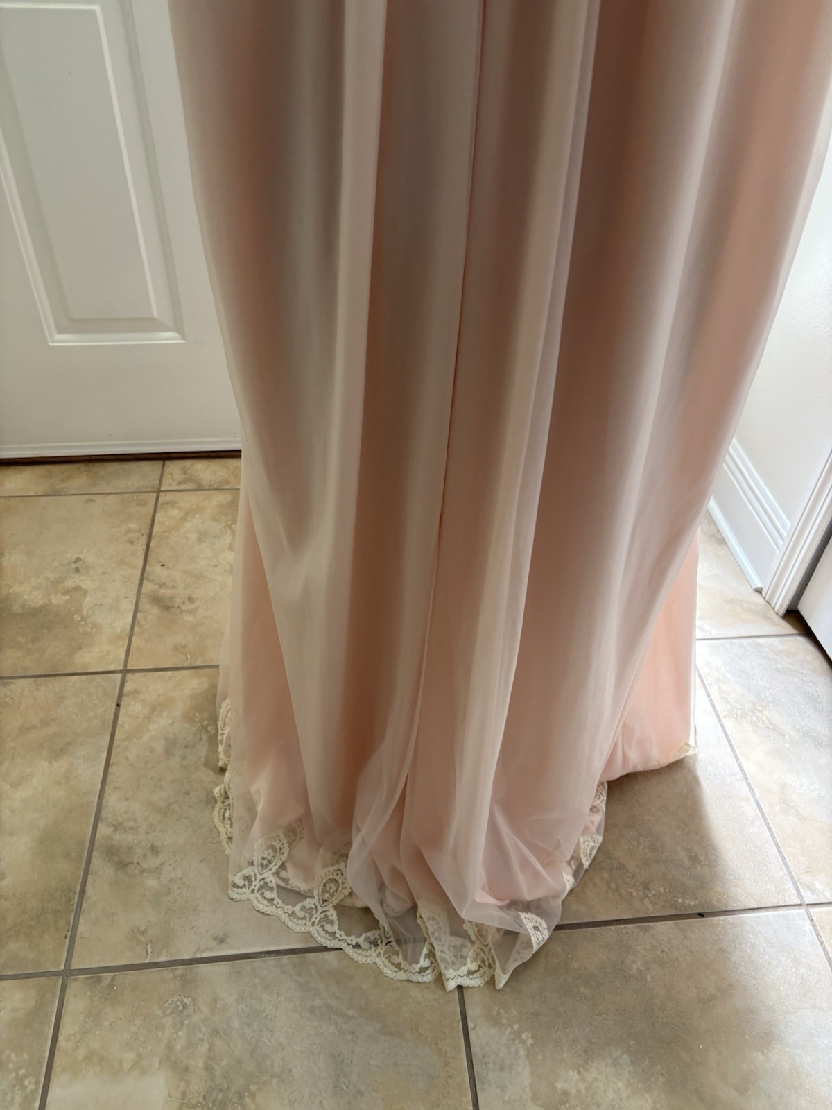 Vtg Pink Blush Evening Gown Lingerie Bridal Boutique Ivory rose Lace Detail
