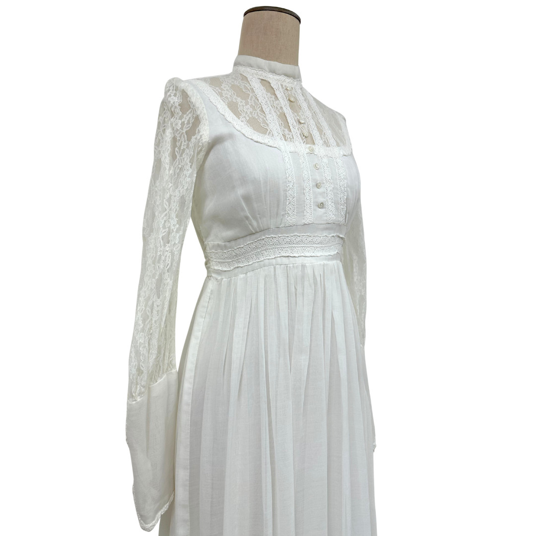 Vintage 1970s Gunne Sax Jessica McClintock White Lace Sleeve Victorian Dress