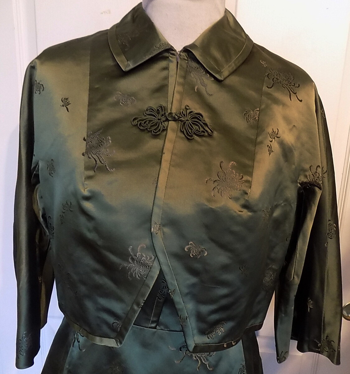 Vintage 60s Olive Green Satin Brocade Dress Jacket Set Hong Kong B40 ***