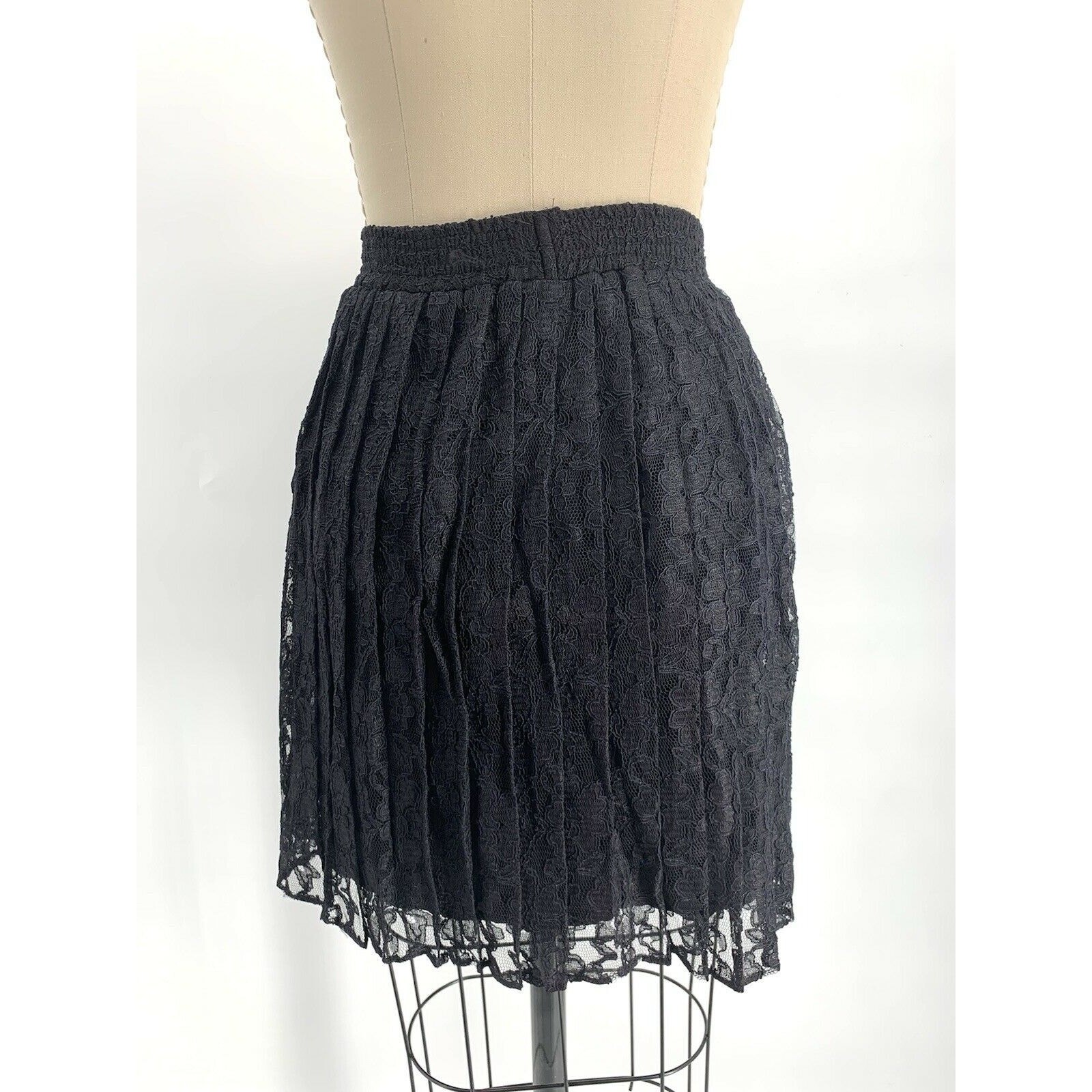 Vintage Y2k 90’s Black Lace Pleated Grunge Goth Punk Steampunk Short Skirt Sz S