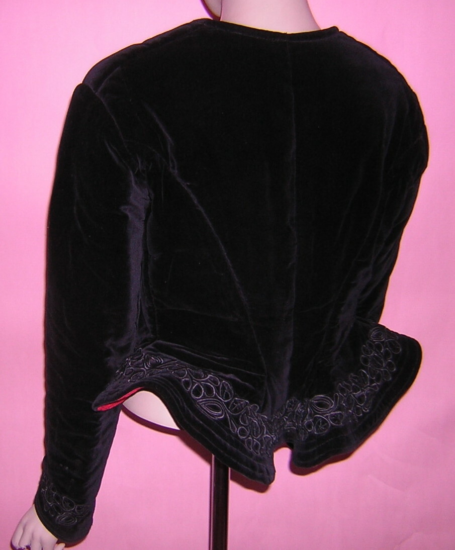 VINTAGE ANTIQUE CZECH WOMENS PEASANT FOLK COSTUME KROJ VELVET JACKET VICTORIAN