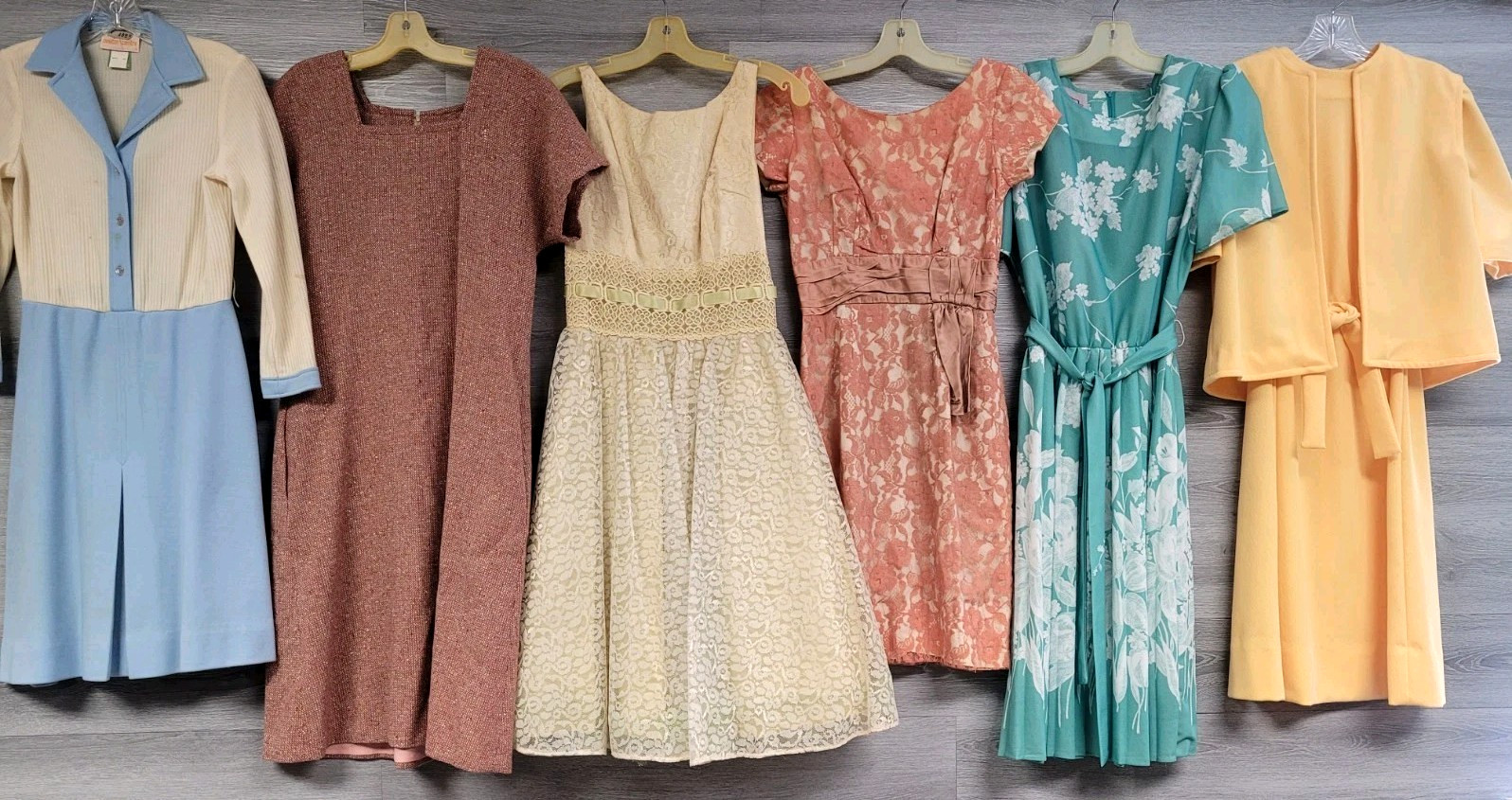 WOMENS LOT OF 22 VINTAGE DRESSES 60s 70s 80s BOHO HIPPIE LACE FLORAL MAXI MIDI