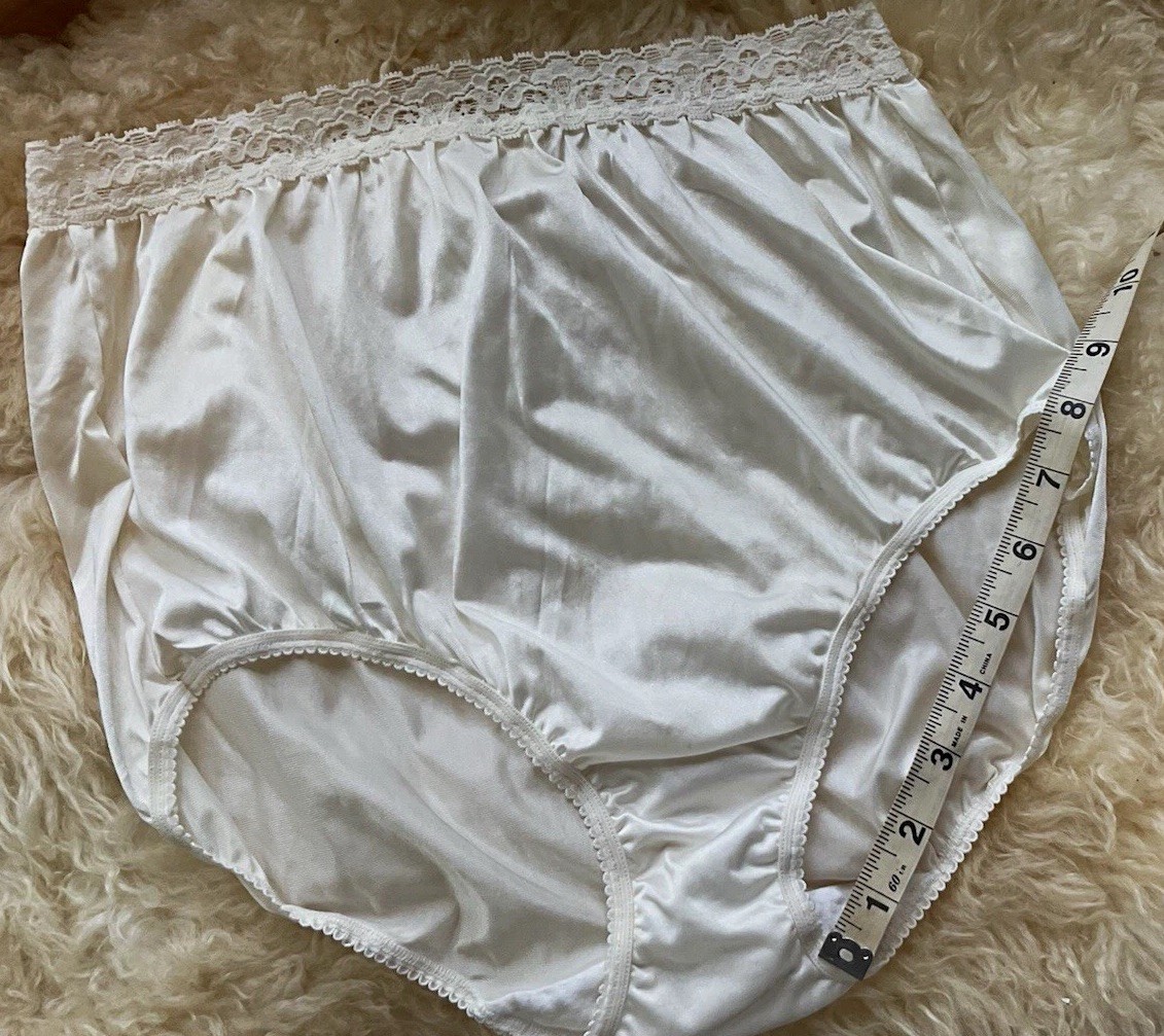Vintage Vanity Fair White Lace Trim High Waist Brief Panties Size 8 Regular