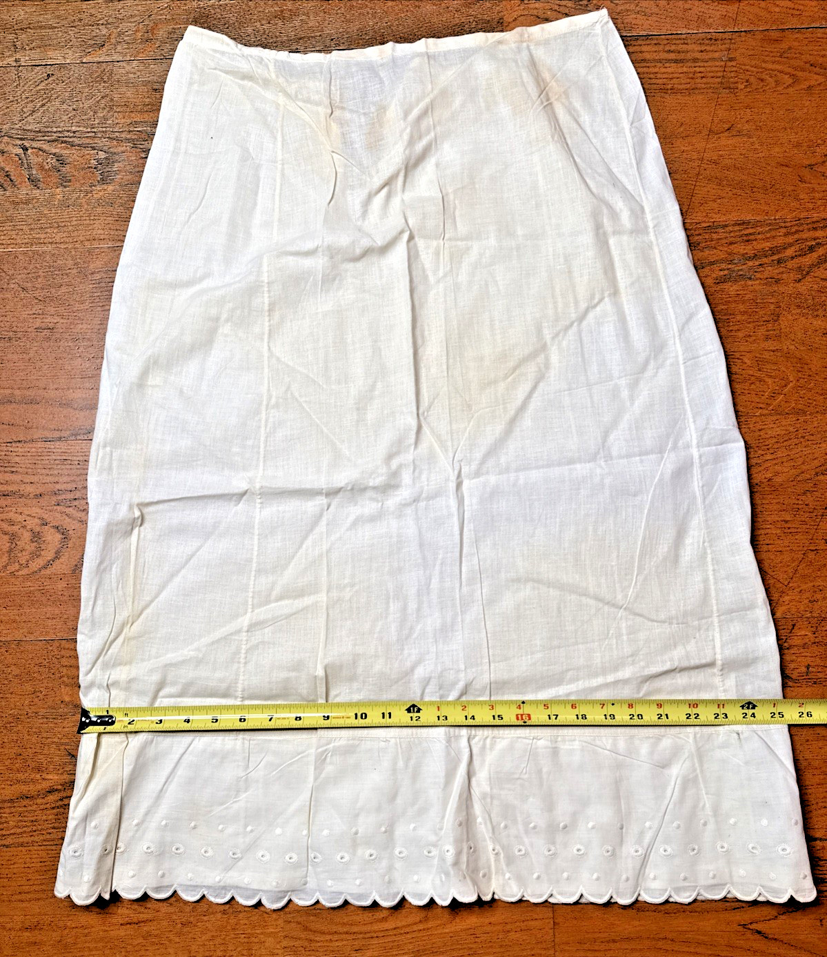 Vtg White Cotton Eyelet Half Slip 32″L Sz 14 Back Drawstring Scalloped Hem