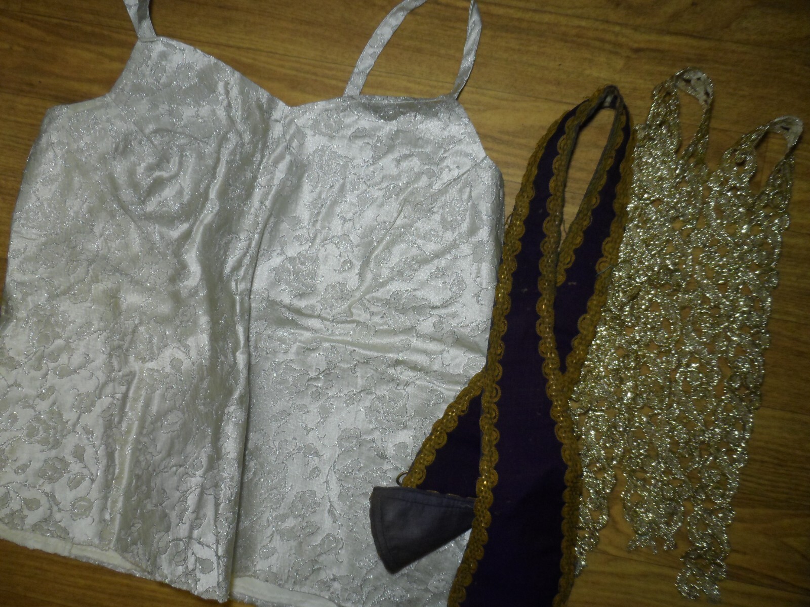 LOT Metallic TRIMMED Sleeveless Woman’s TOP Gold Metallic Lace & MASONIC COLLAR