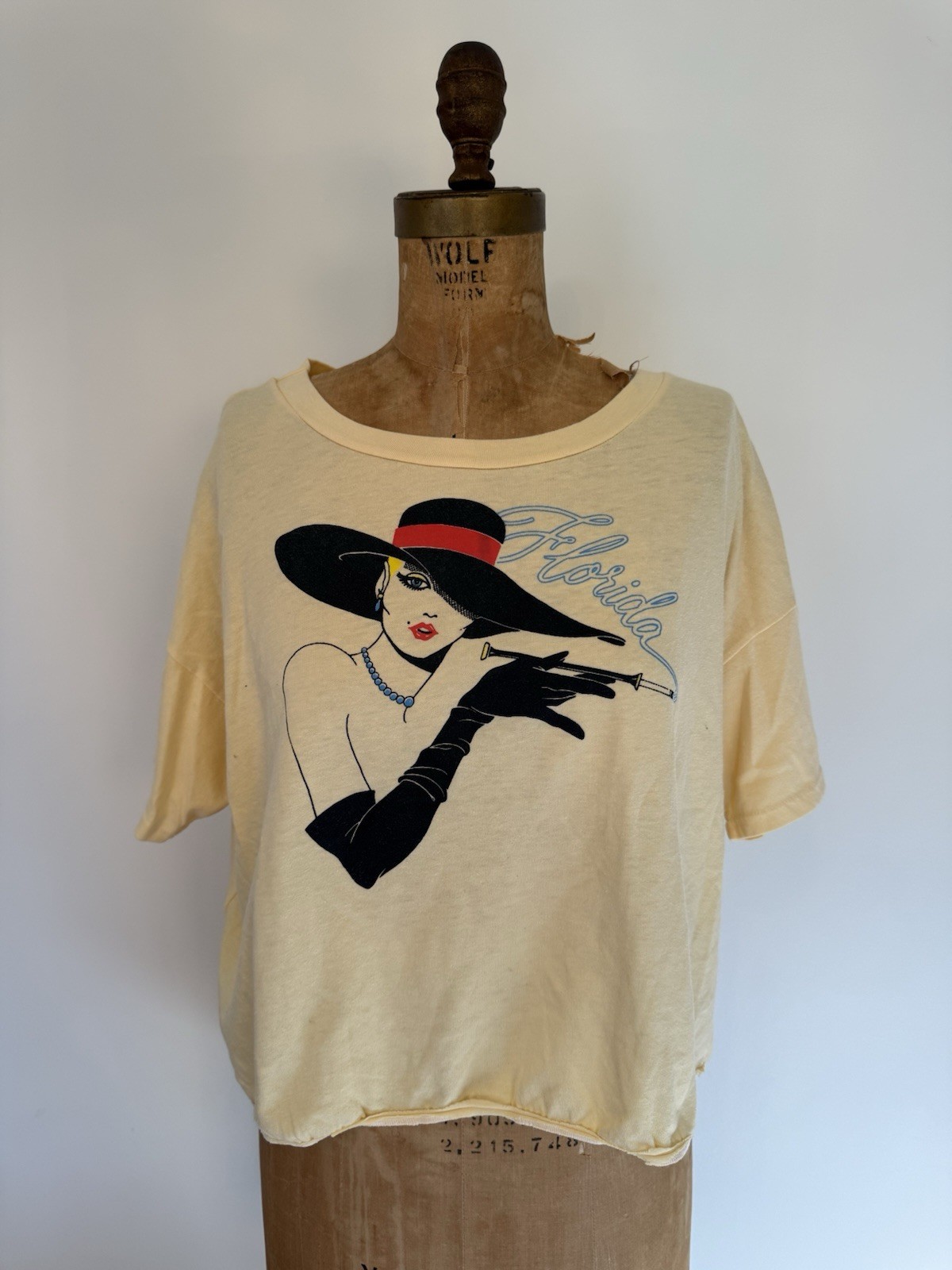 Vintage 80’s Art Deco Gatsby Lady Smoking Florida Souvenir Crop T-Shirt One Size