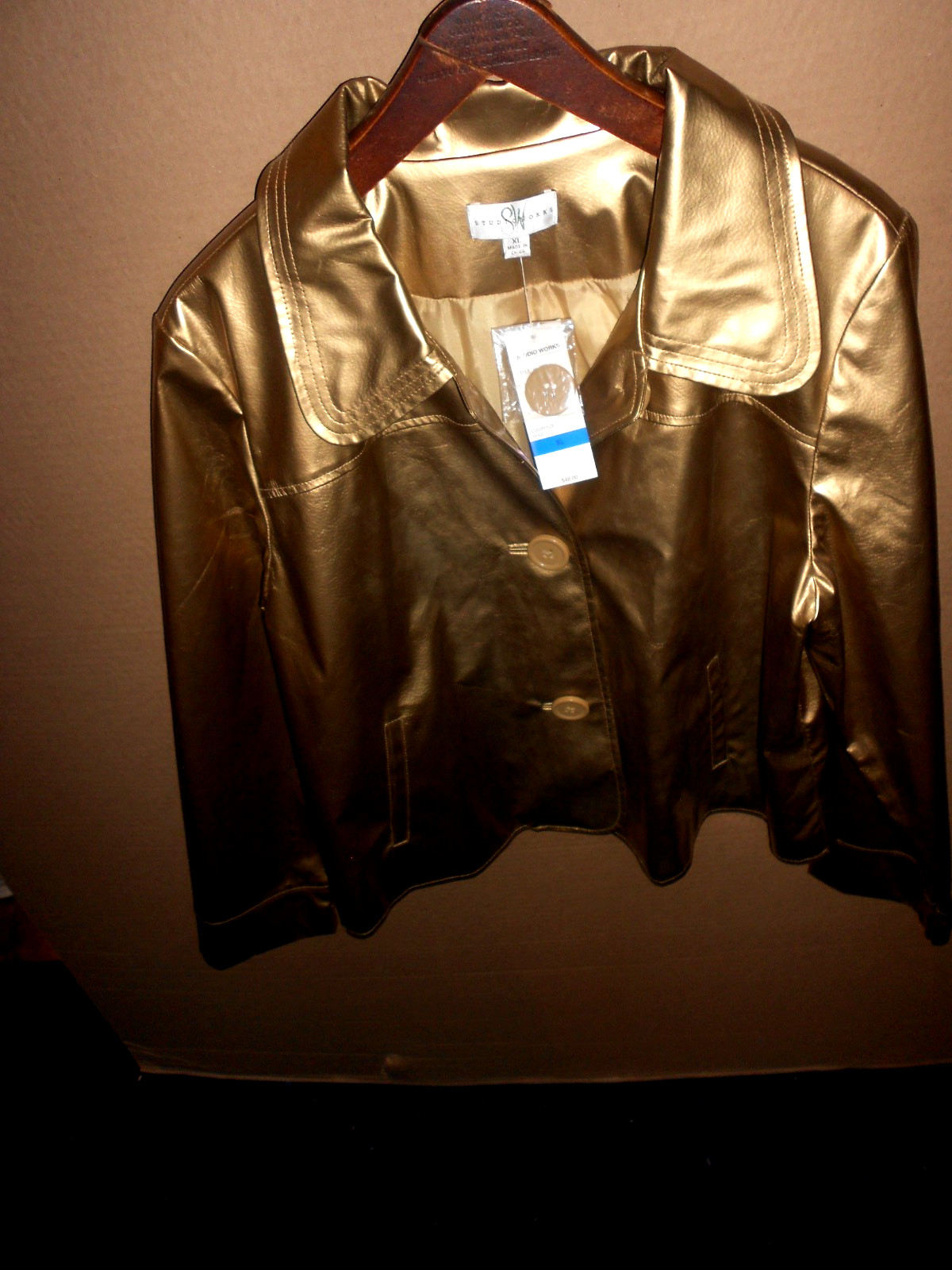 VINTAGE UNUSED SIZE XL LADIES SHINNY GOLD JACKET WITH TAGS BY STUDIO WORKS NEW!