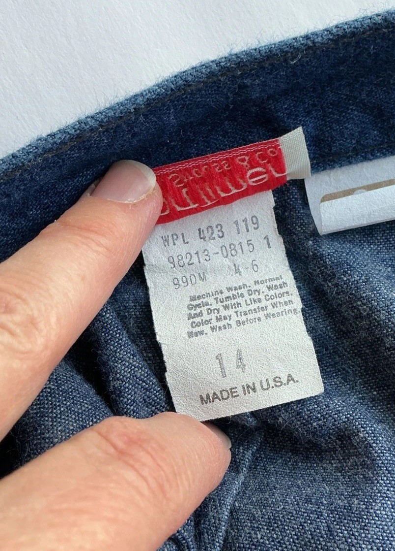 Vintage Levis Womens 29” Waist Denim Jean Skirt Size 14 Blue A Line Pleated USA