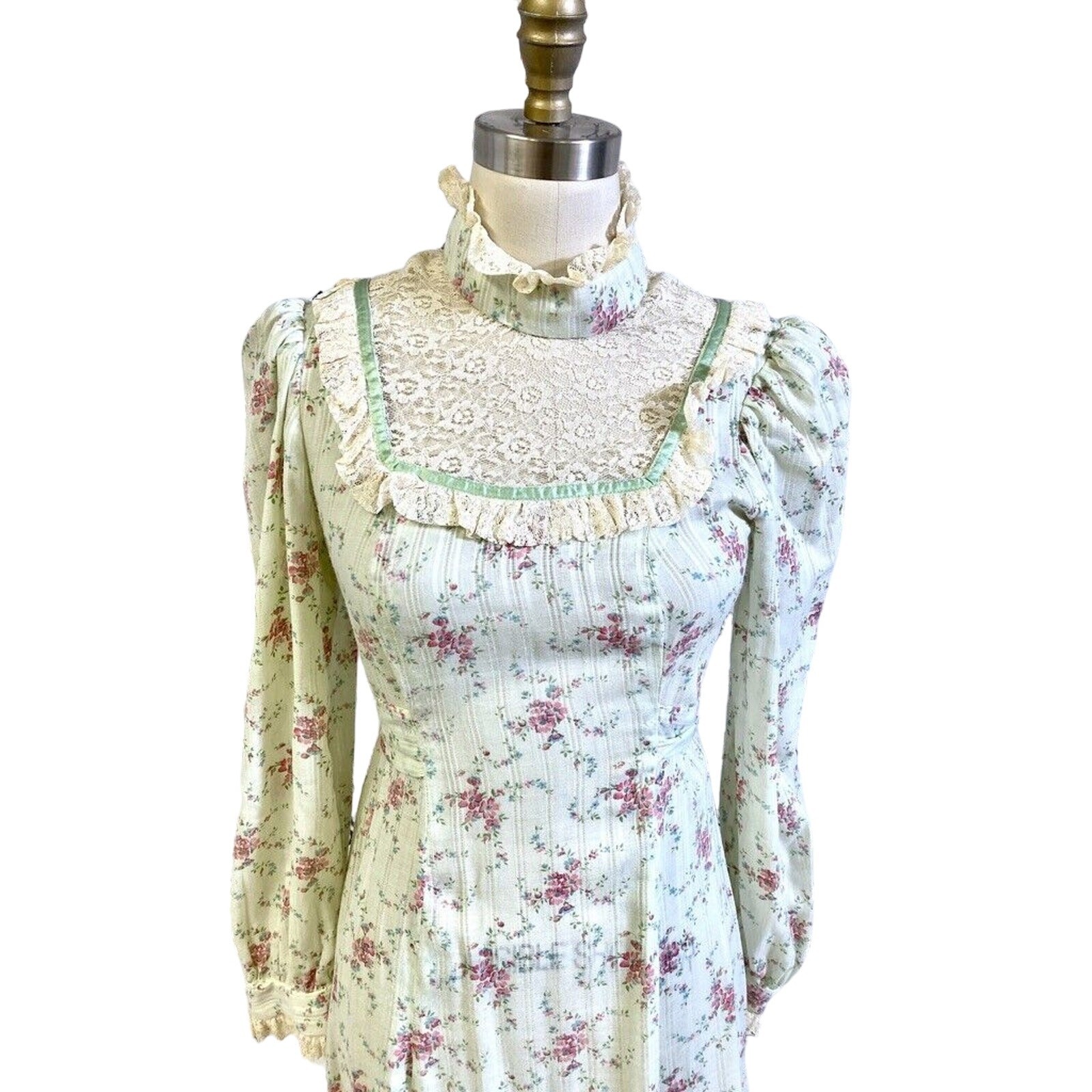 VTG 70s Prairie Dress Green Floral Cottagecore Romantic Hippie Victorian Style