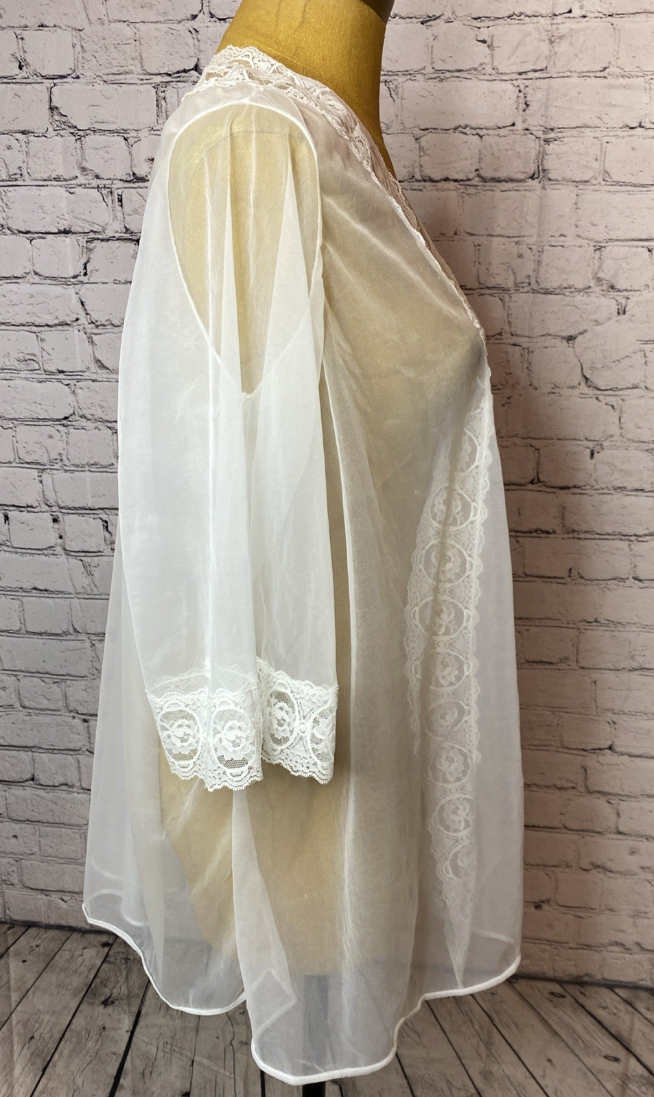 VTG Pandora Chic Sheer White Chiffon Nylon Robe Lingerie California Made S/M