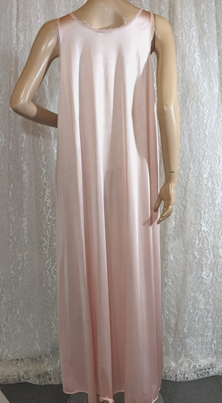 VTG Vanity Fair Lingerie Nightgown Pink Lace Free Bust Antron II Nylon L Sweep M
