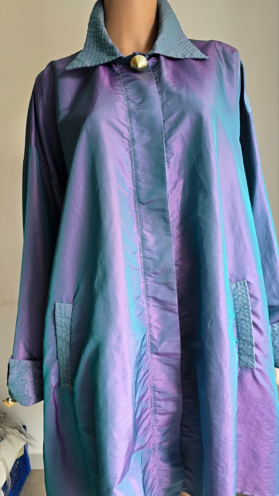 Vintage 70s Nylon Women Oversized Chameleon Cape Size 2 (M-L-XL-2XL)Made ITALY