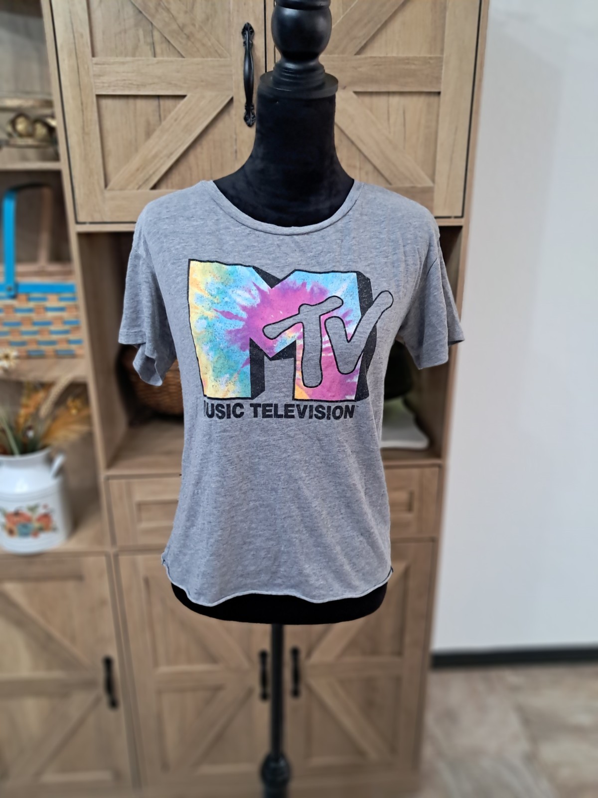Vintage 90’s MTV T-Shirt Graphic Logo Short Sleeve Semi Crop Crew Neck Casual