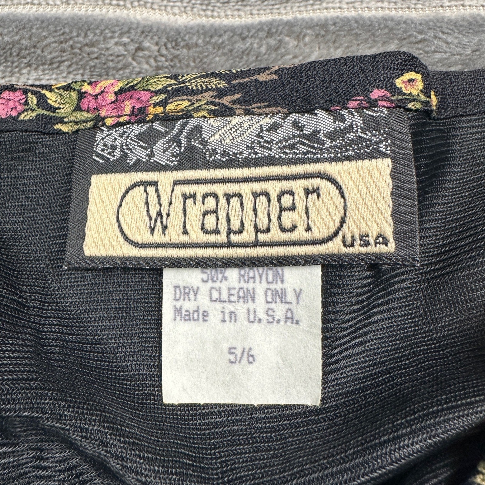 Wrapper USA Vintage 90s Floral Mini Skirt Black Satin Ruffle Hem Size 5/6 Grunge