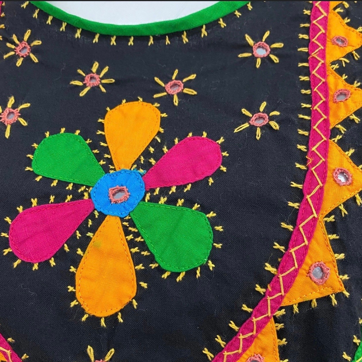 Vintage Boho Embroidered Folk Blouse Black Festival Hippie Top Tunic / Small ^