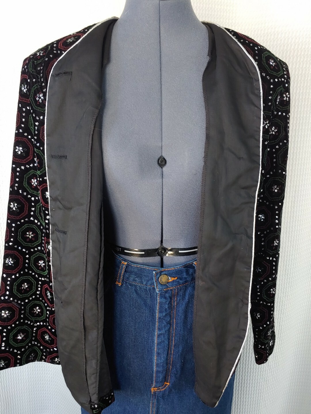 Vintage Ellen Ashley Black Velvet Jacket w Silver Trim & Rhinestones Size 12