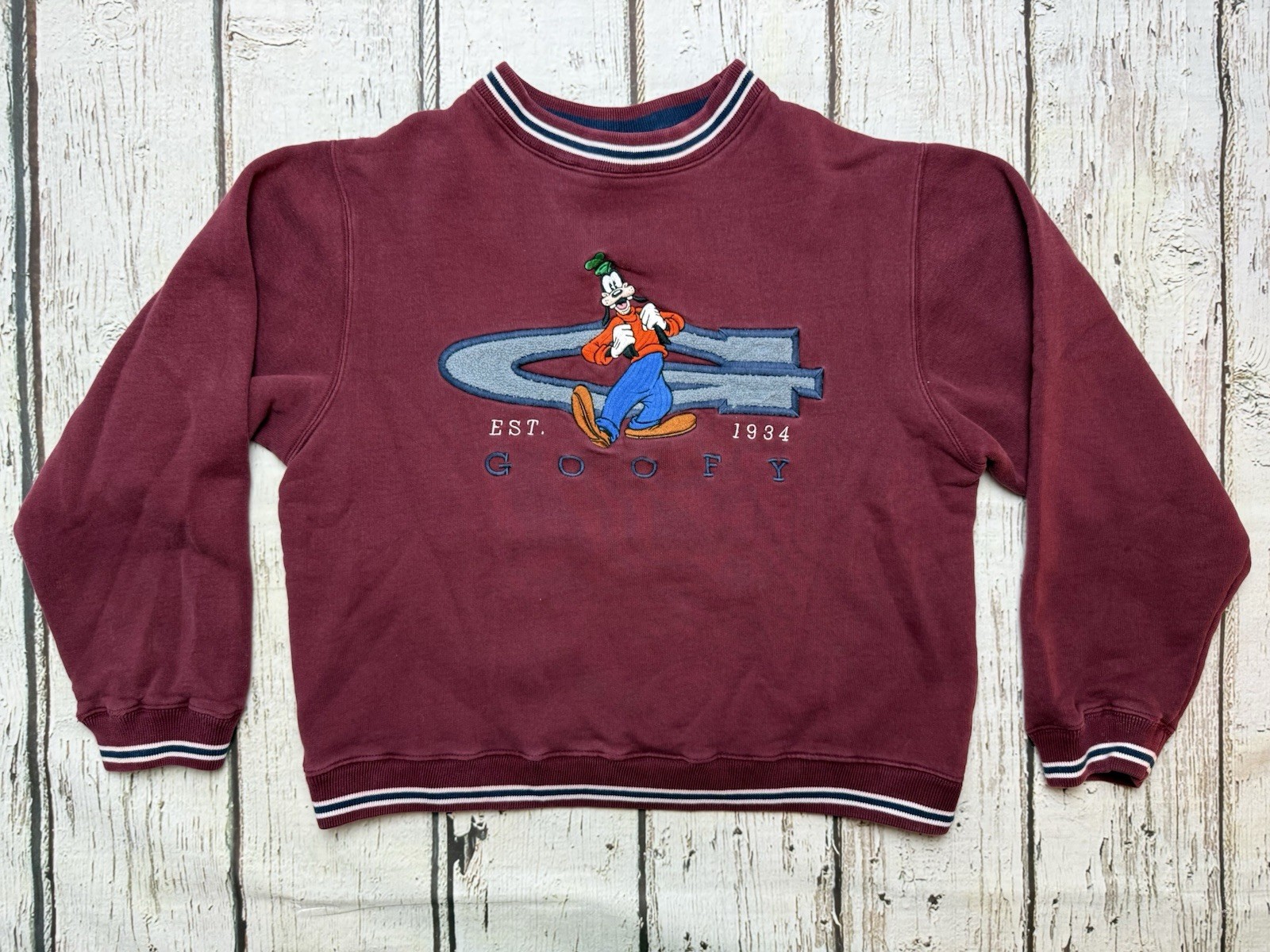 VTG Goofy Character Embroidered Disney Store 1990s Women’s Crewneck Sweatshirt