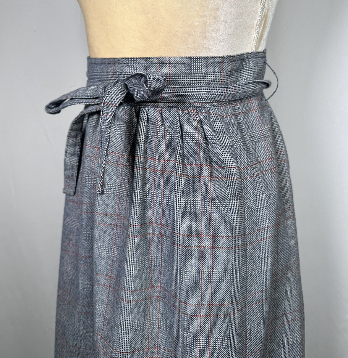 Emily Just Emily Skirt A-Line 10 Plaid High Waist Vintage Granny 60’s Gray Retro