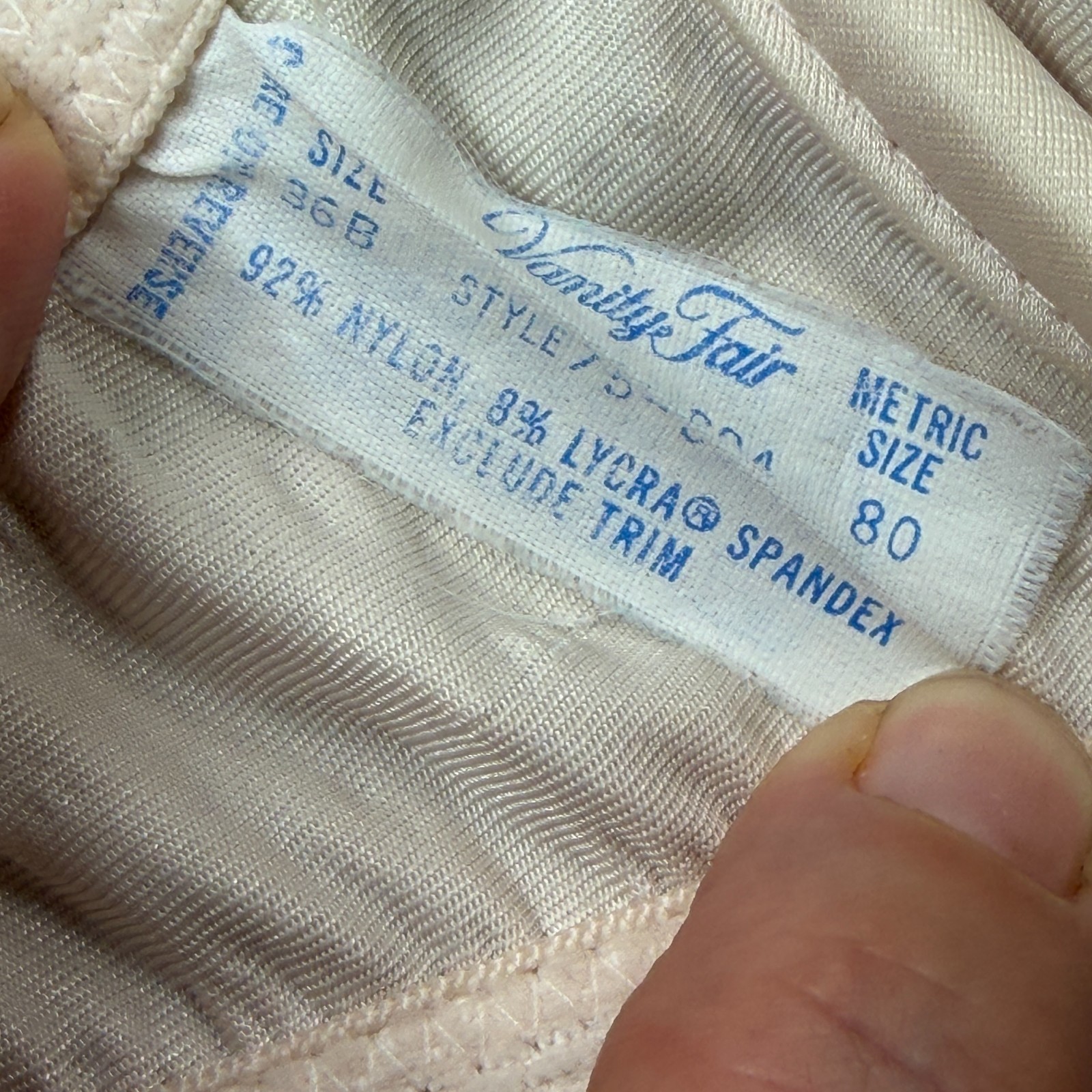 Vintage Vanity Fair Bra 36B Lace Unlined Cup Underwire Delicate