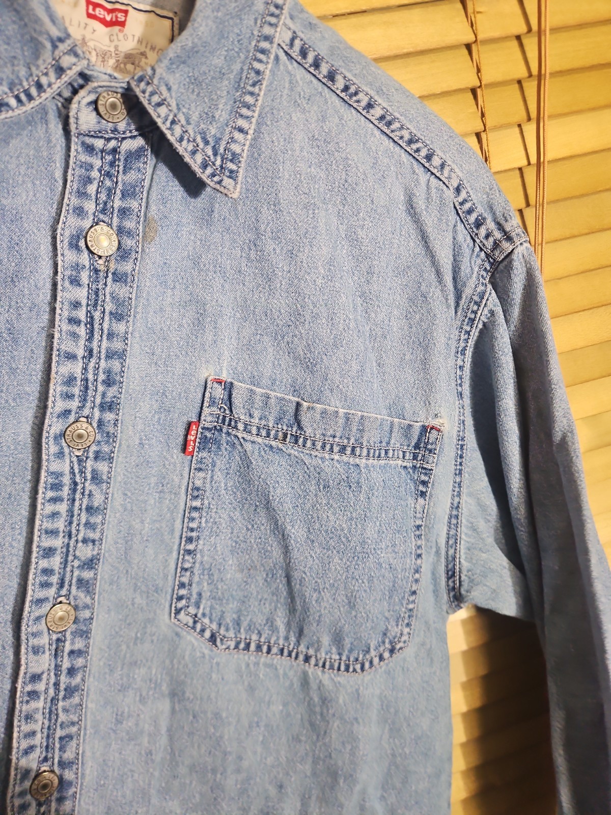 Thrashed Vintage 90s Levis Levi’s Red Tab Women’s Large 16-18 Denim LS Shirt