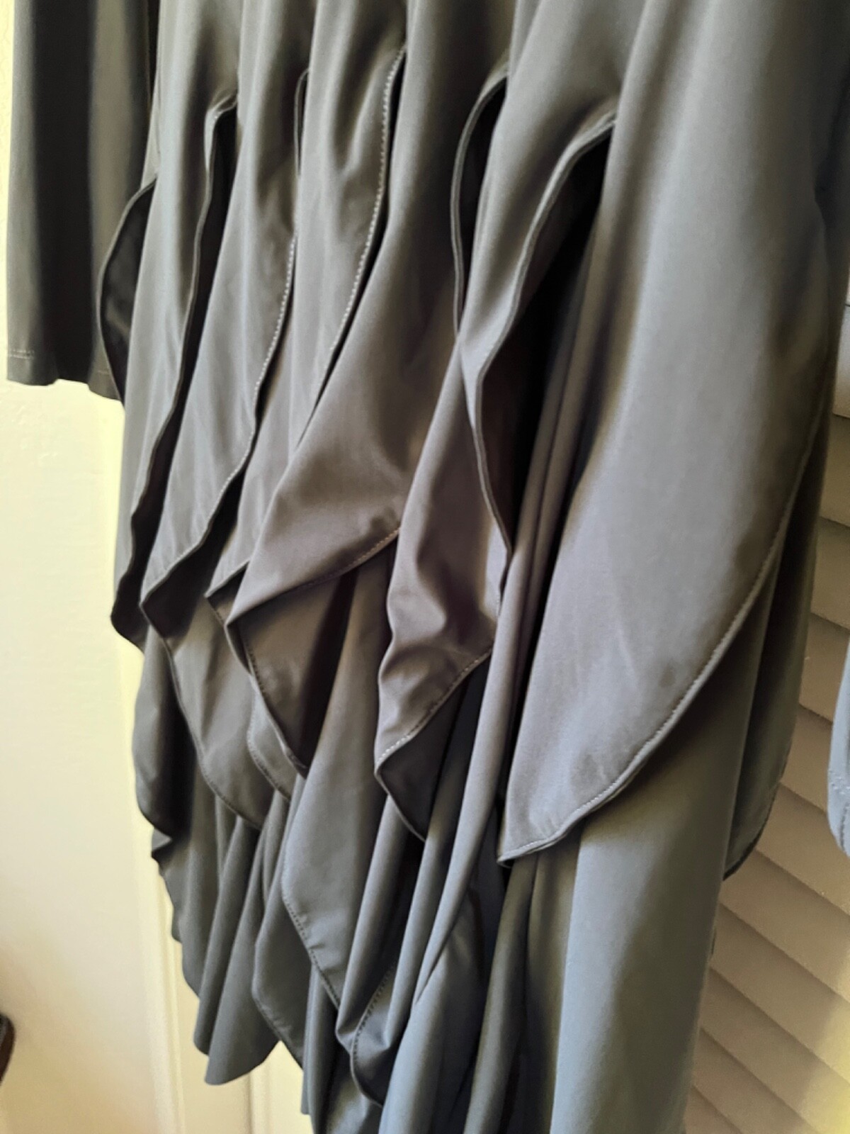 Pre Owned Grey Fluttery Polyester Gray Dress Indies Vintage Sz 4 Poly/Elasticine