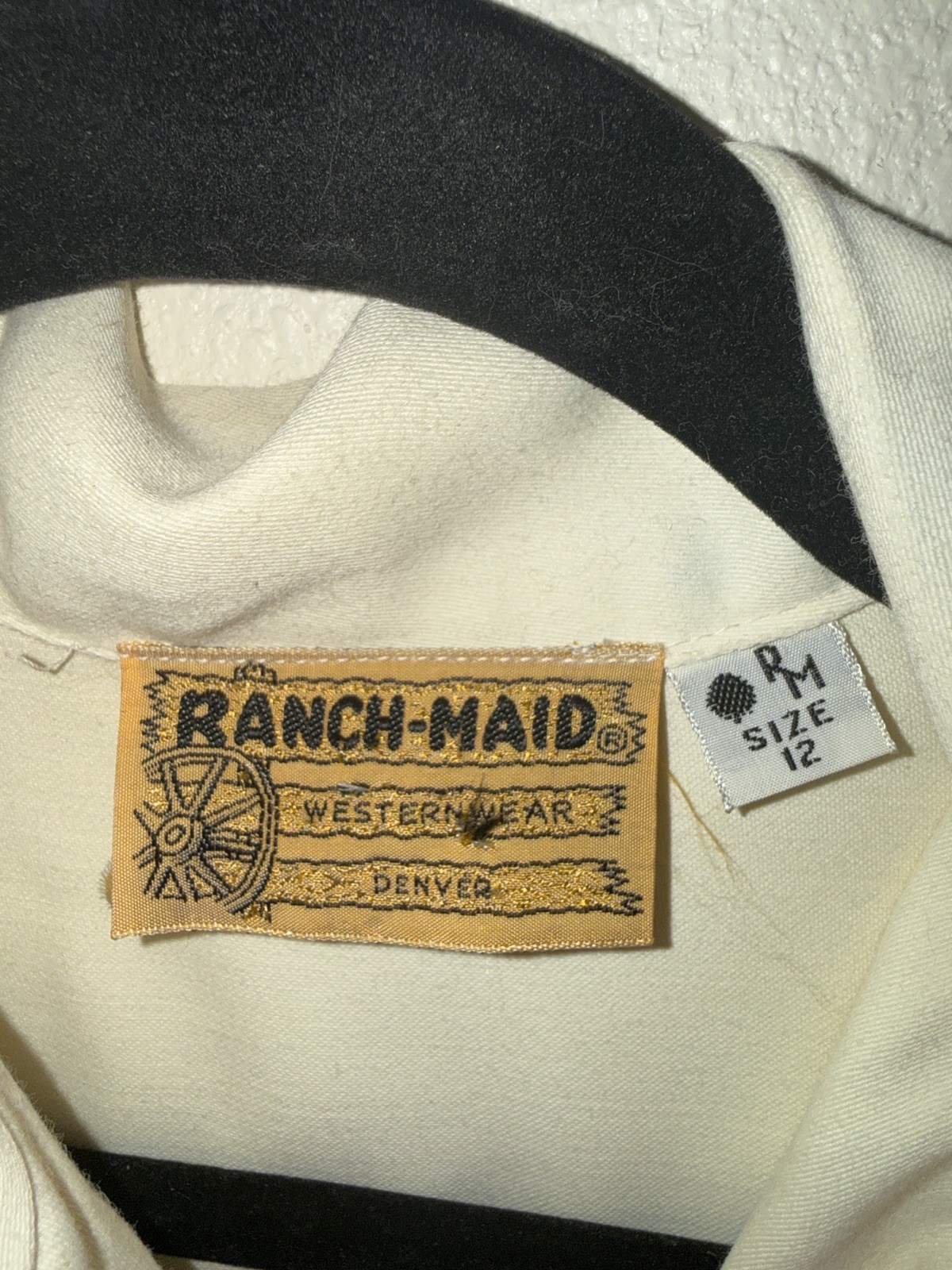 Rare Vintage Ranch-Maid Western Wear Pearl Snap Blouse Ivory Silver Appliqué