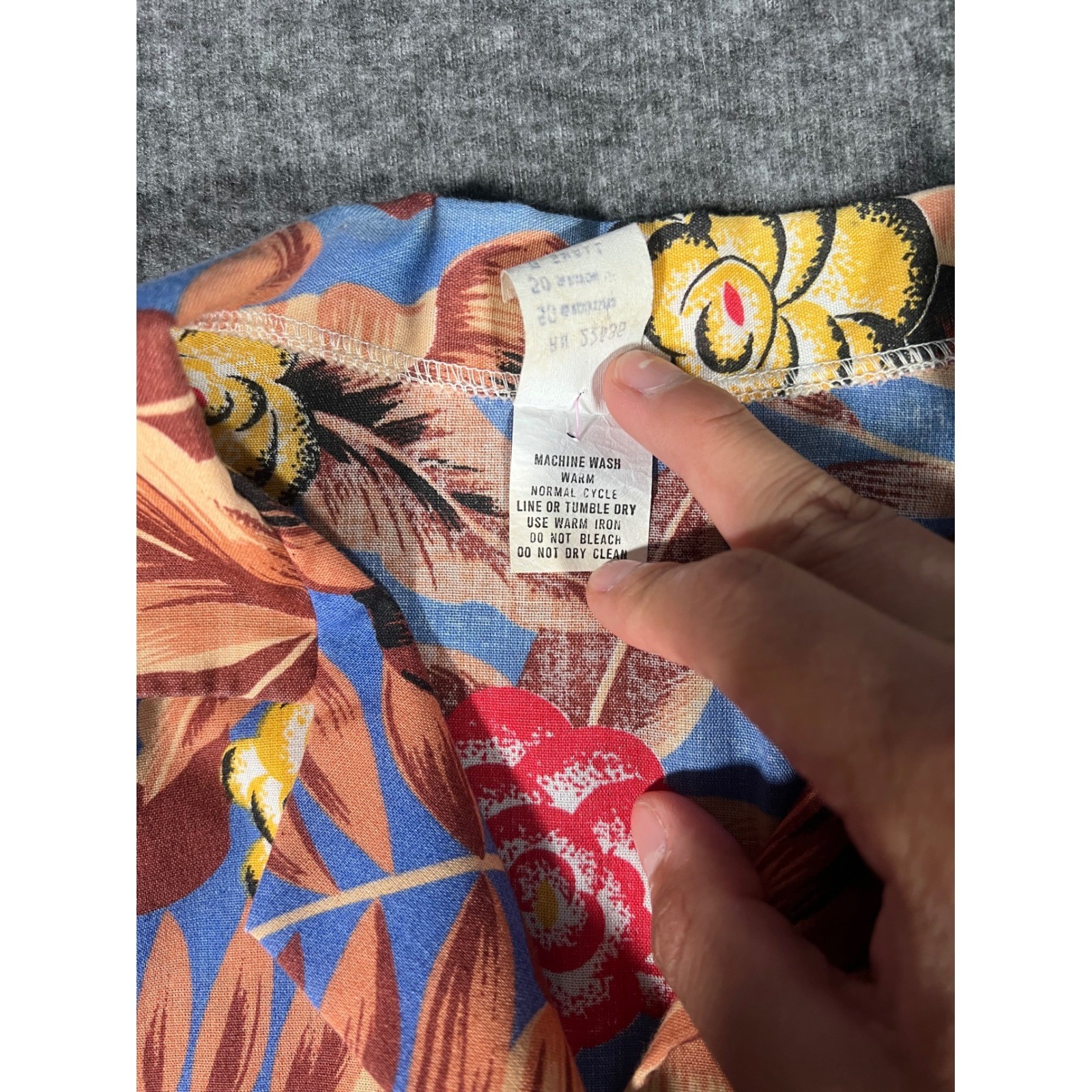 Vintage 80s Tropical Floral Button Down Shirt Short Sleeve Blue Brown RN 22636