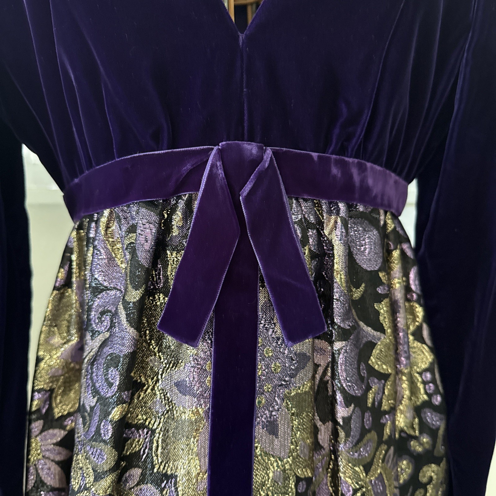 VTG Kent Originals Purple Velvet V Neck Brocade Black Gold Velvet Empire Gown