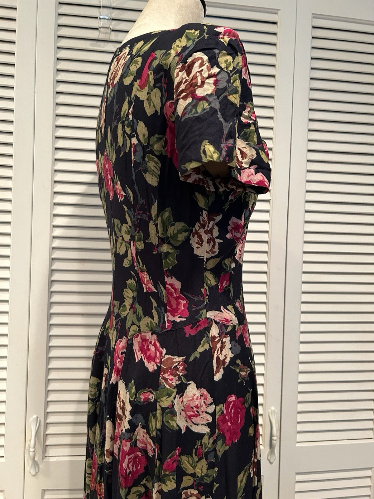 Starina sz S Black Floral Vintage Dress Short Sleeve Midi Buttons