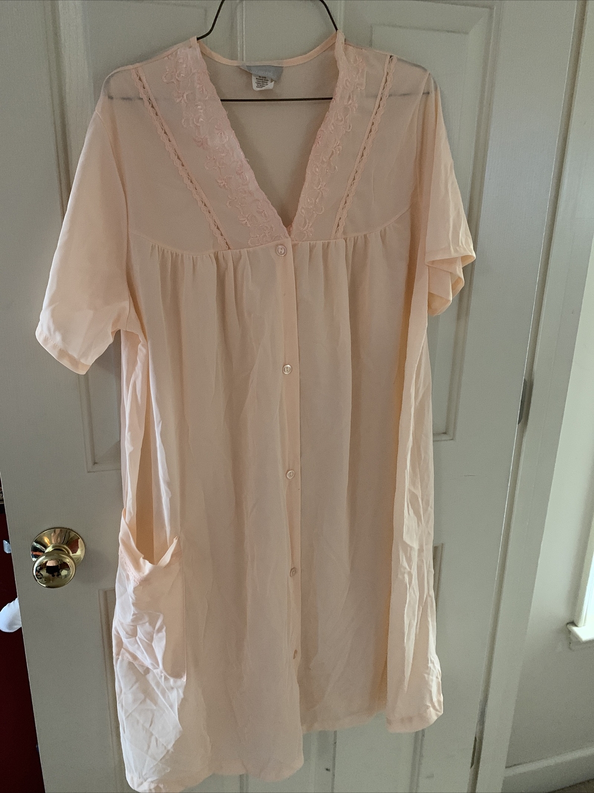 Vintage Danni Ladies Robe Peach Made In USA Medium House Dress