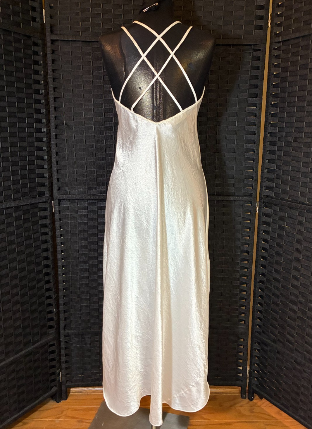 Vintage VICTORIA’s SECRET Ivory LONG NIGHTGOWN Small HALTER BACKLESS Gold Label