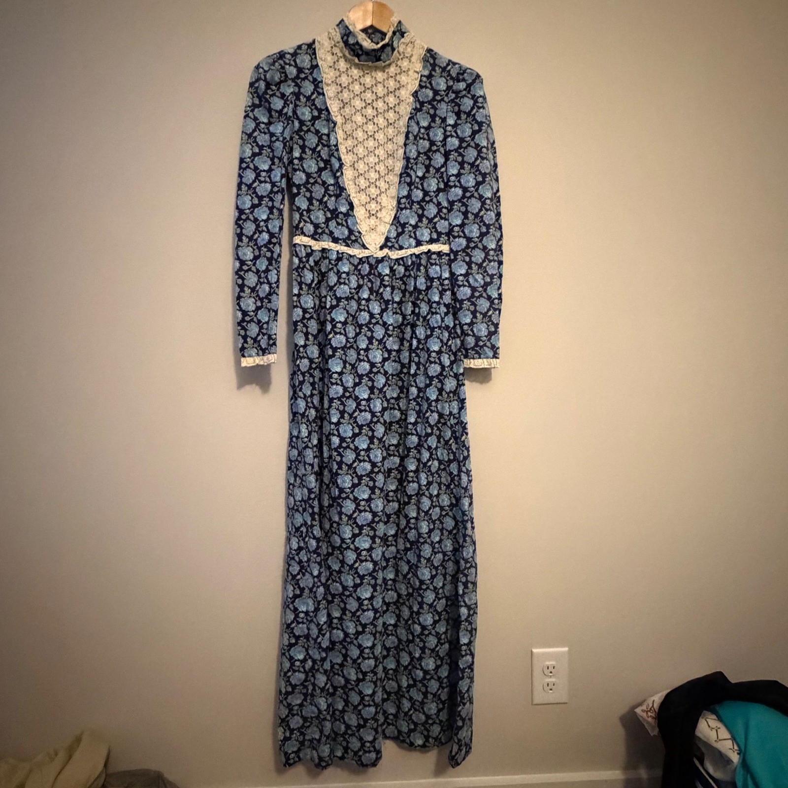 Vintage Blue Floral Lace Bib Victorian Prairie Maxi Dress Long Sleeve Navy 55in
