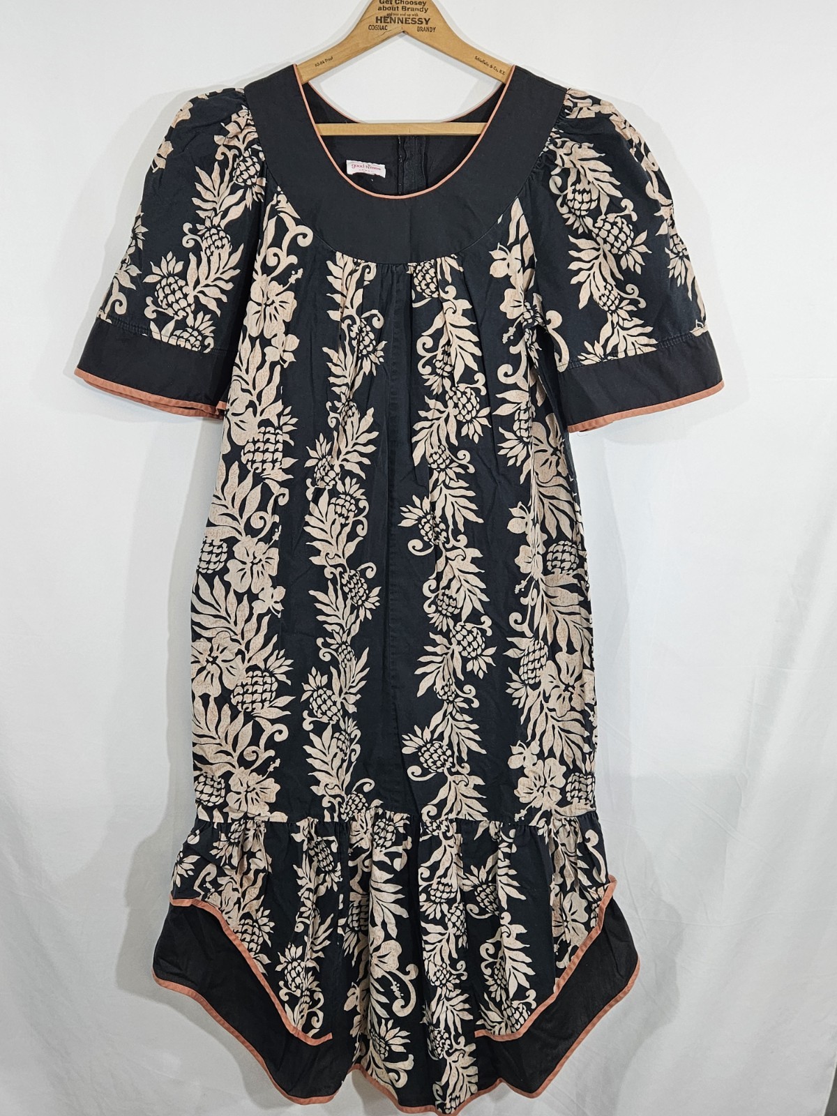 Vintage Good Times Floral Hawaiian Muumuu Ruffle Trim Puff Sleeve size M Black