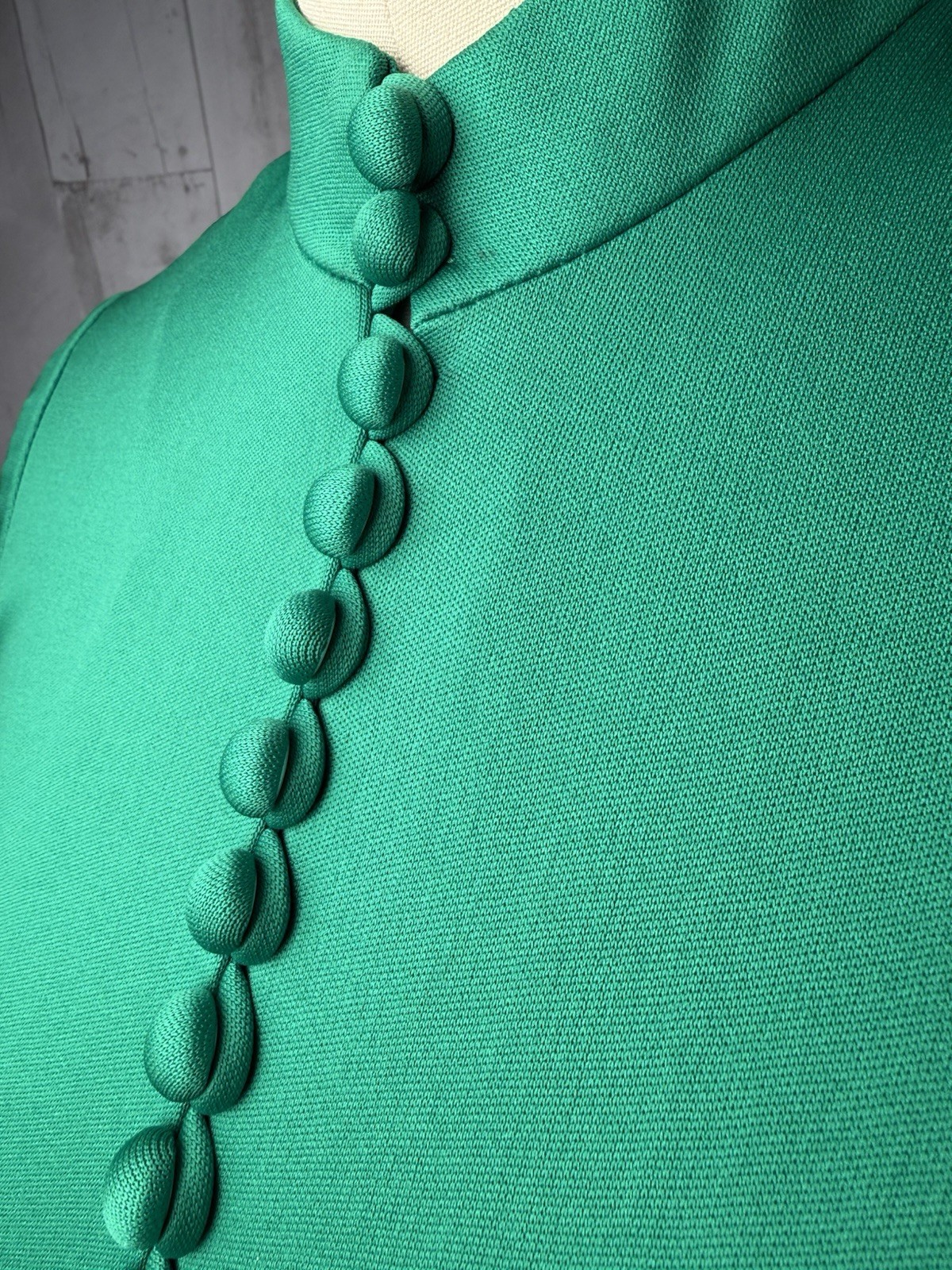 Vintage 1970s MOD Emerald Green Maxi Gown Elegant Poly Retro Size L/12