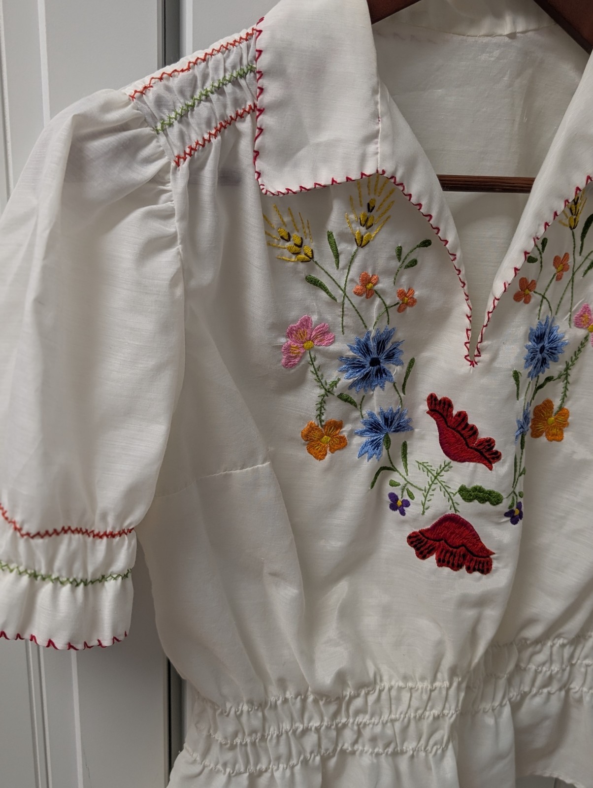 Small Cotton Hungarian Peasant Folk Top Blouse Vintage Antique Embroidered