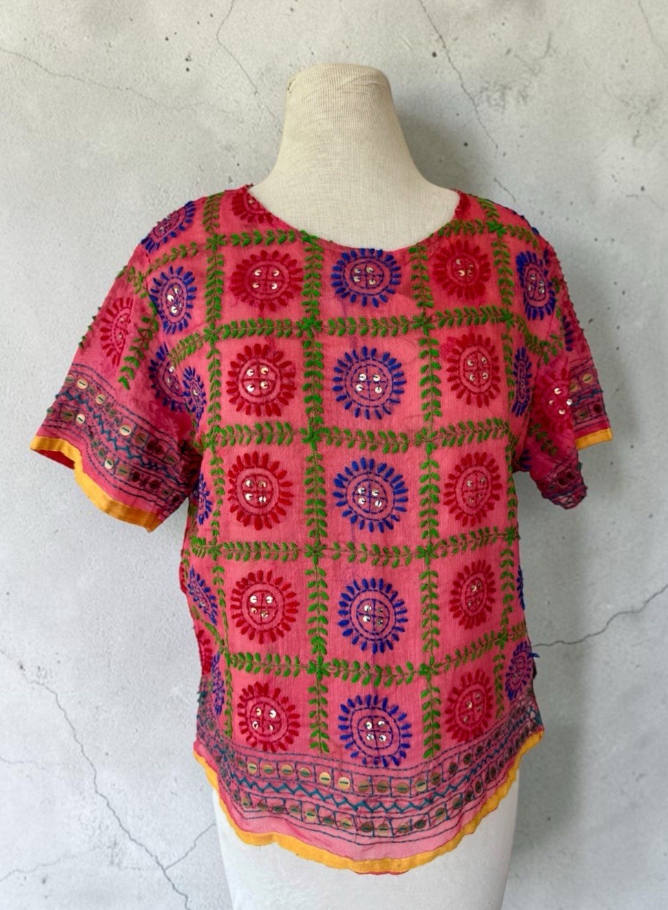 Vtg Kutch Embroidered Mirror Work Pink Multi Tunic Gujarat India Keyhole Boho