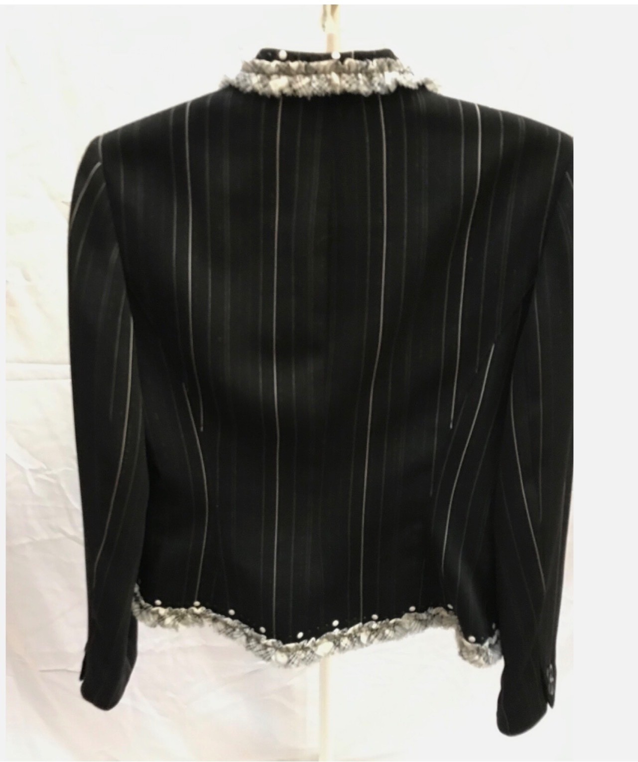 Vintage Y2K early 2000s women’s Alberto Makali suit black & white