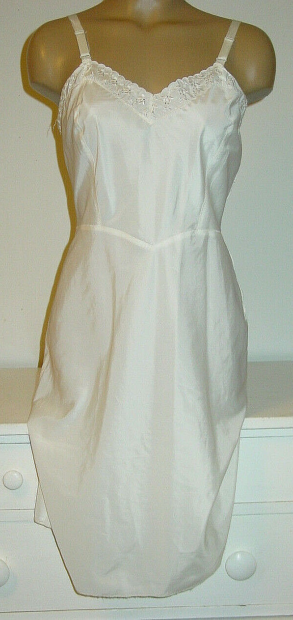 Vintage Barbizon Off White Full Slip Ariel Tafredda Metal Side Zipper Sissy-S/M
