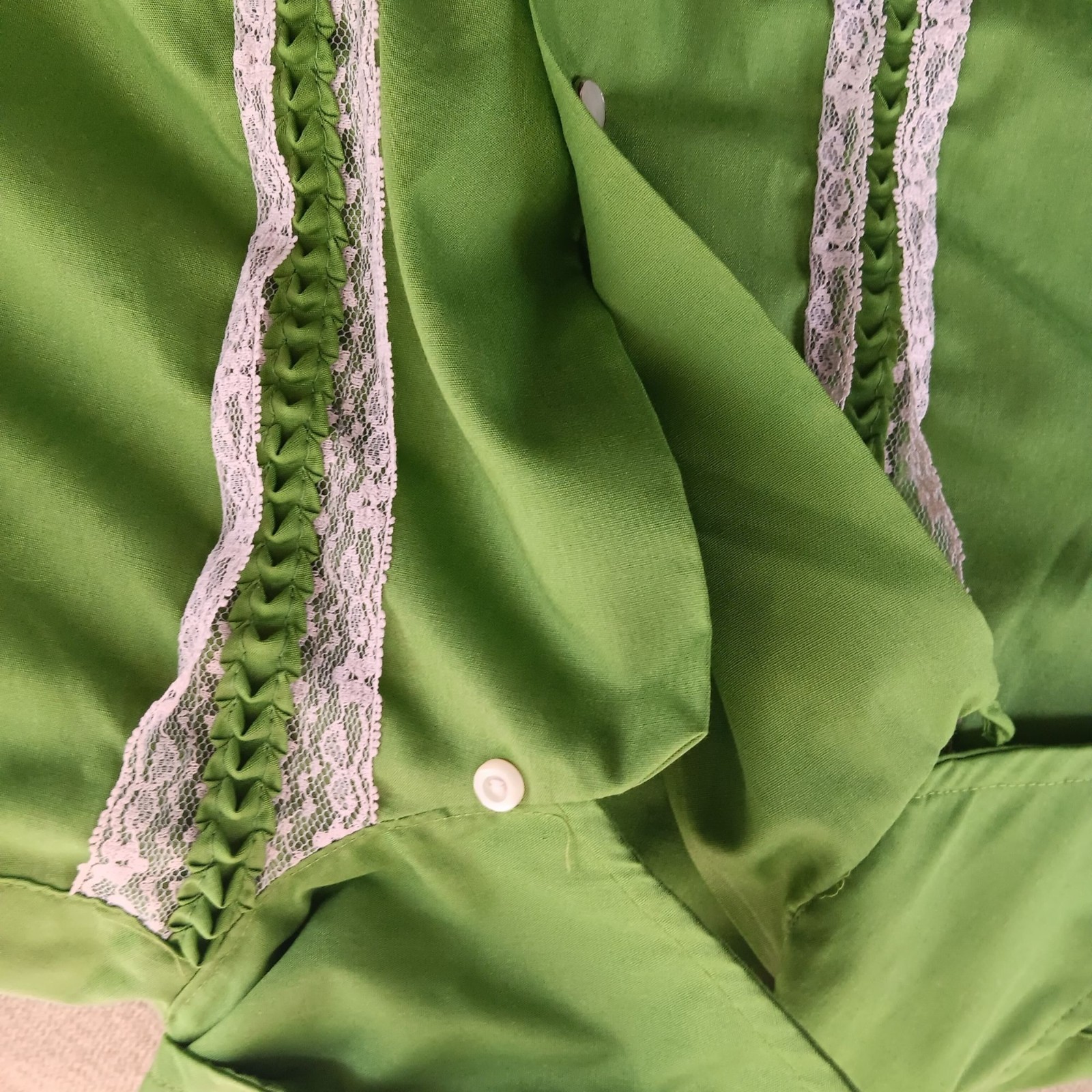 Medium Vintage Cowgirl Blouse Shirt 1960’s Karman Western Avocado Green Snap Mod