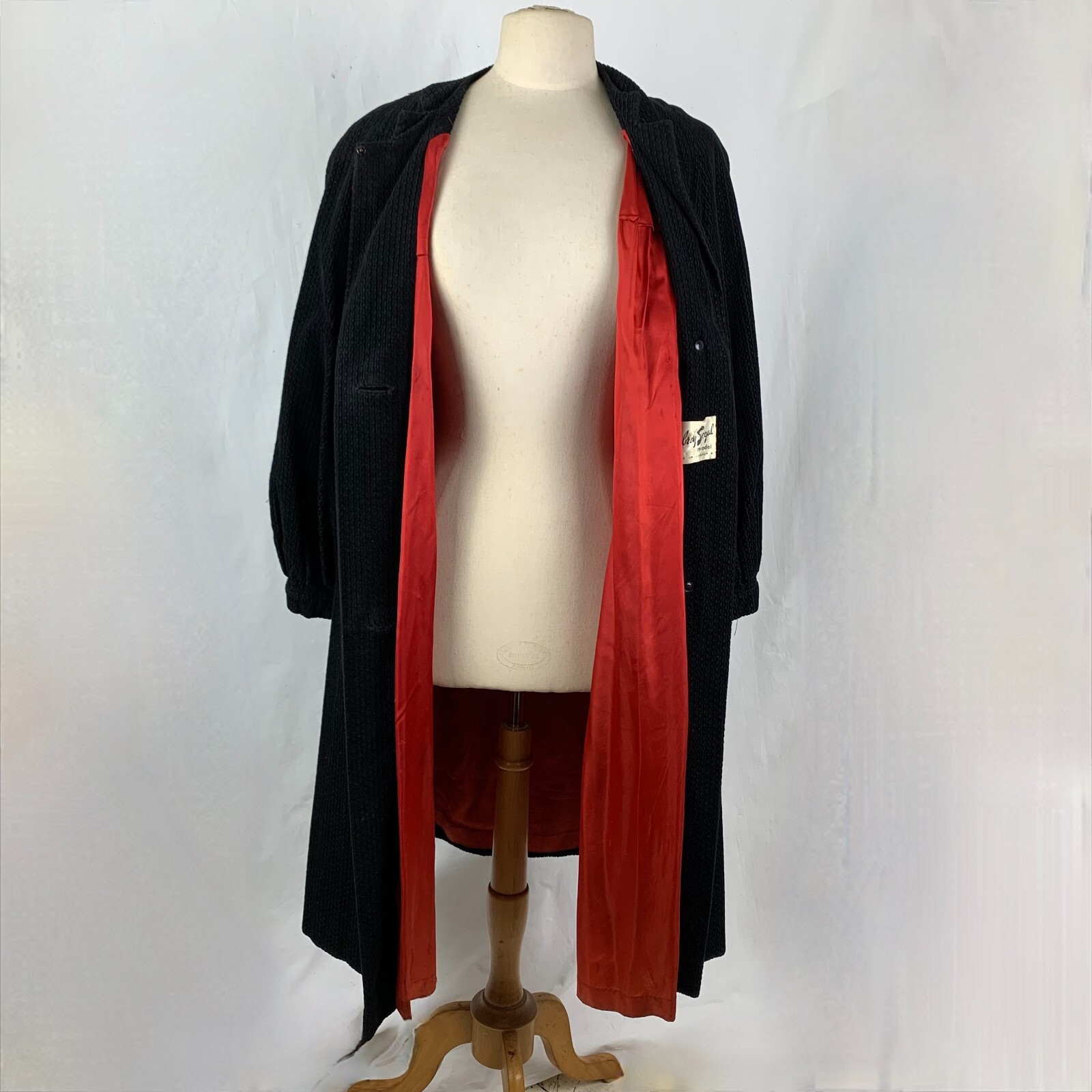 Vintage 50s Aubrey Segal Swing Coat M Black Corduroy Red Lining Mother of Pearl