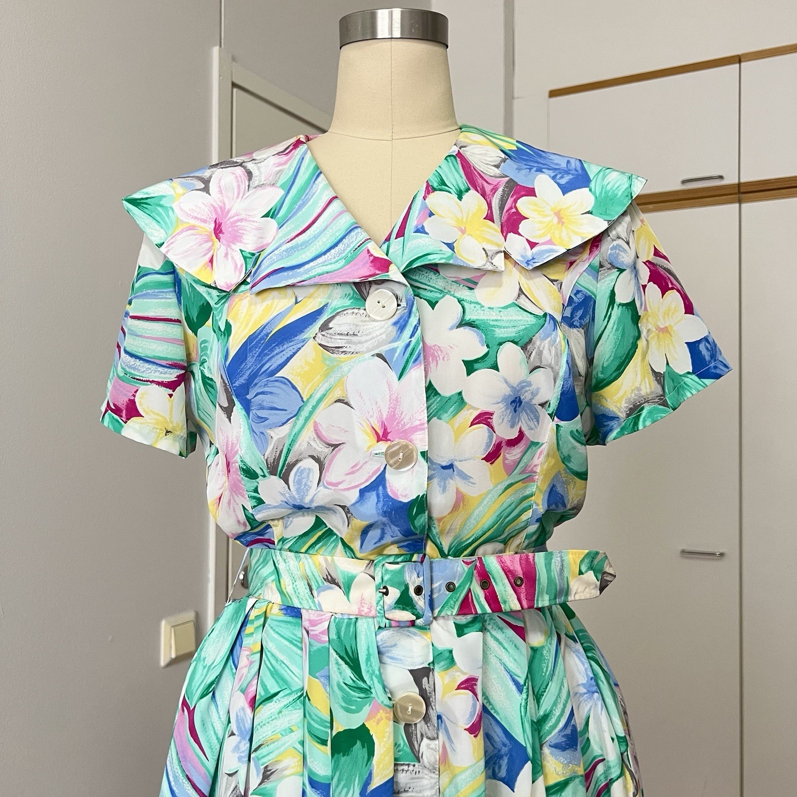 1980s Floral Midi Day Dress French Vintage Button Front Pleated 80s Does 40s