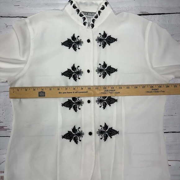Dress Barn Embroidered Button Down Blouse White M Vintage Vibe