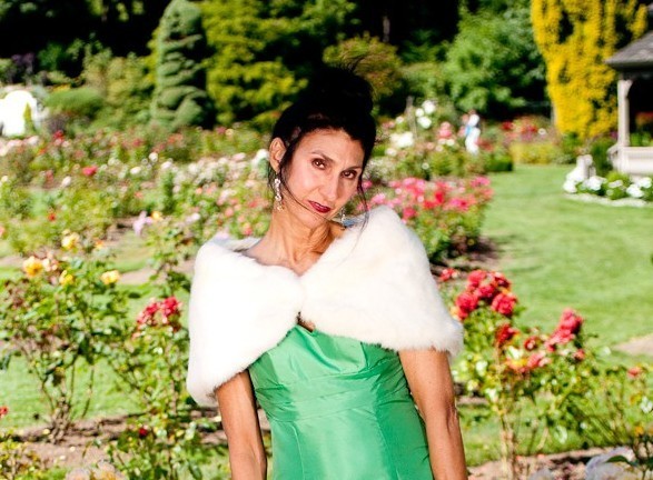 WHITE STOLE 'Princess’ Ivory Rabbit Fur Bridal Shawl | Classic Retro Glamour (S)