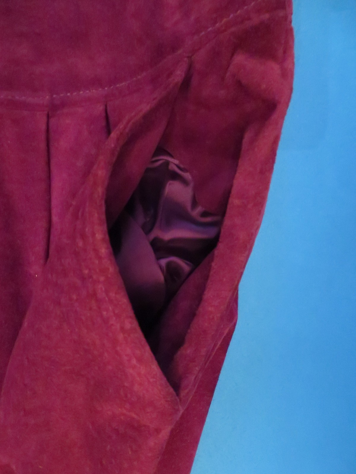 VINTAGE 1980s liz claiborne DRESSES Purple Suede Dress. Misses Size 8. RN 52002.
