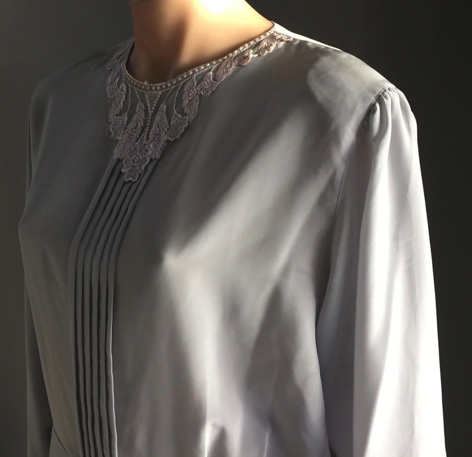 DAVID JONES EXCLUSIVE Top Dove Grey Long Sleeve PINK BUTTONS Blouse Lace Size 10