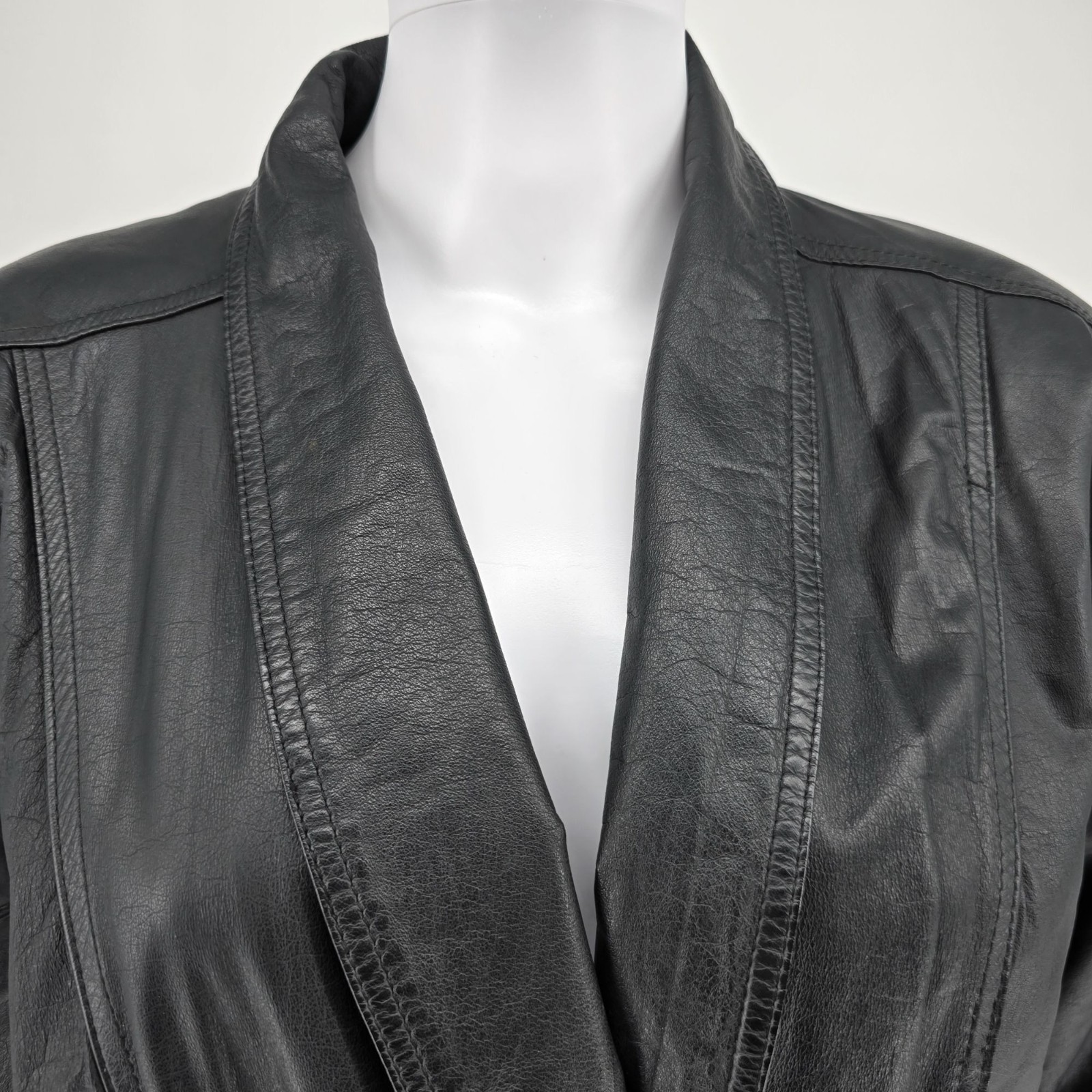 Vintage 1980s G-III Leather Fashions Black Oversized Shawl Collar Jacket (S)
