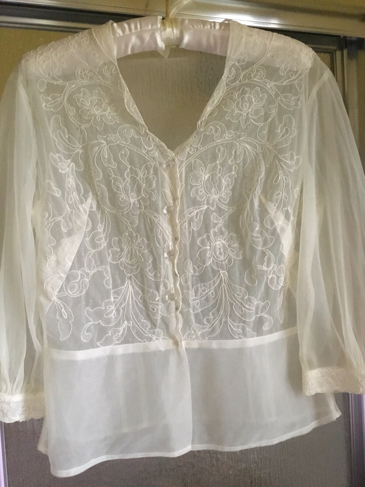 GORGEOUS VINTAGE SHEER EMBELLISHED LACE BLOUSE LONG SLEEVES S-M