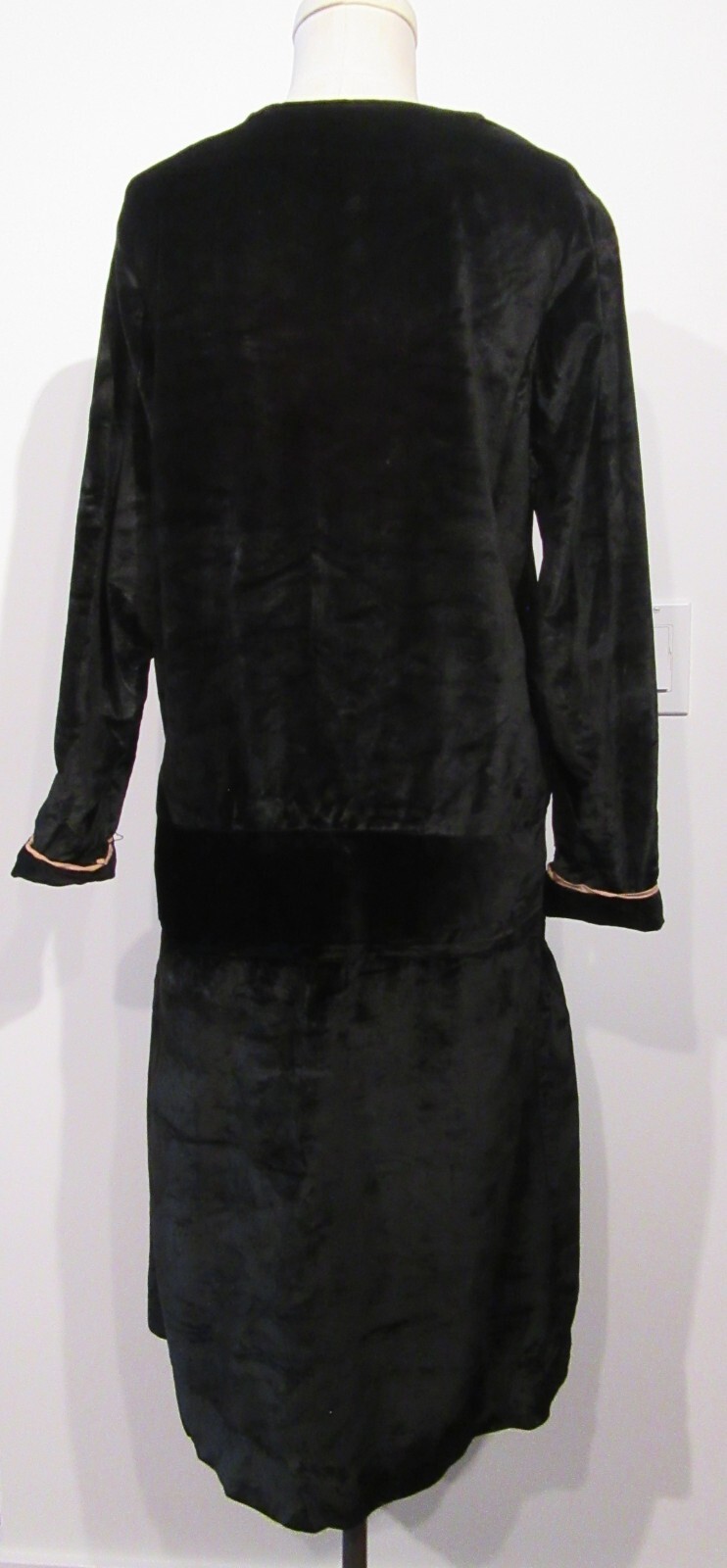 ANTIQUE VINTAGE 1920S DRESS BLACK COTTON VELVET DROP WAIST PRIM STRONG M F10